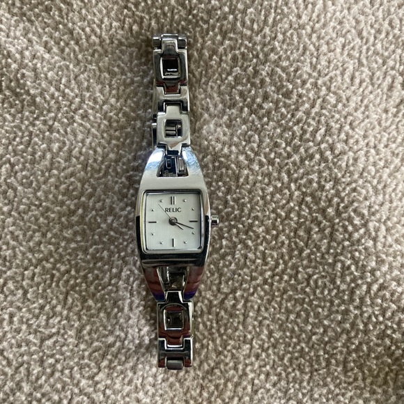 Relic Ladies Watch - Picture 7 of 9